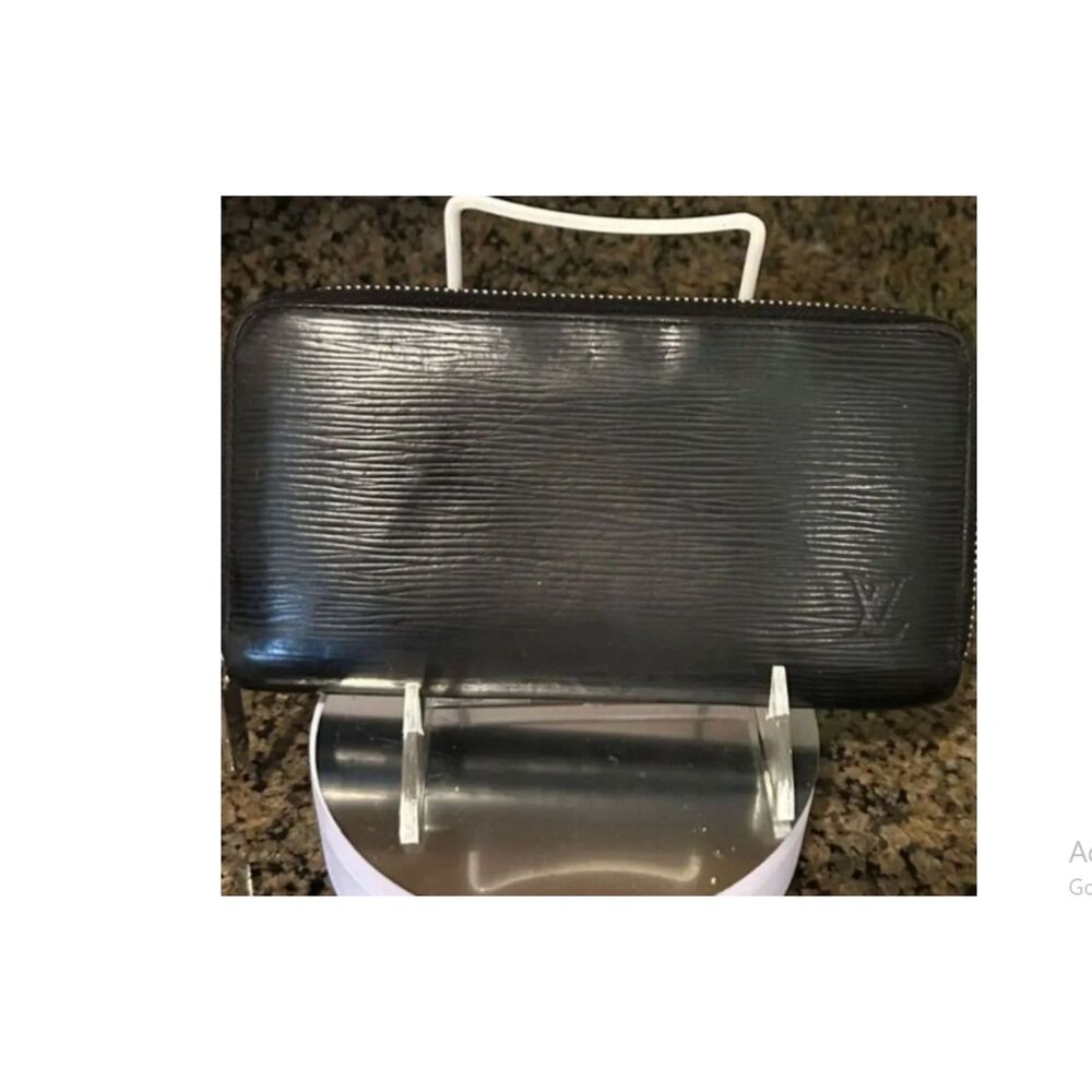 Louis Vuitton Vintage Black Epi Leather Wallet